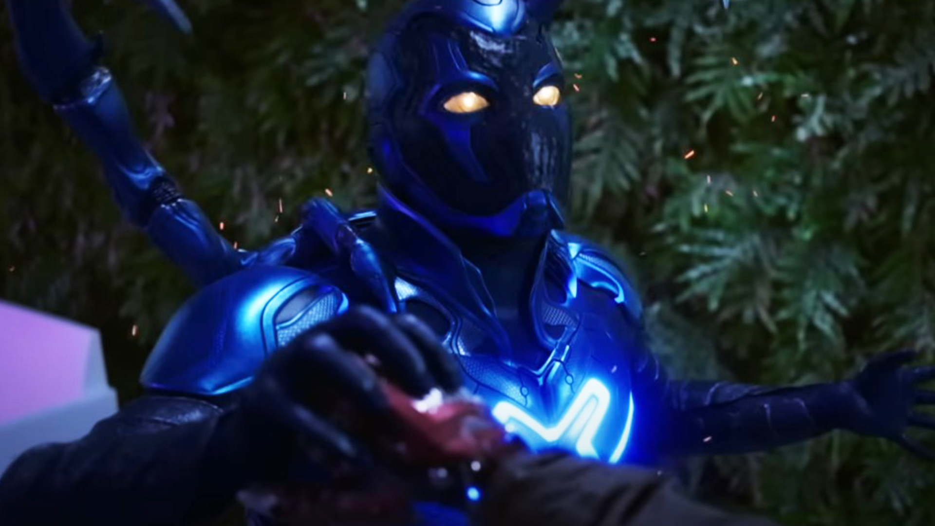 Blue Beetle Battalion, Xolo Mariduena